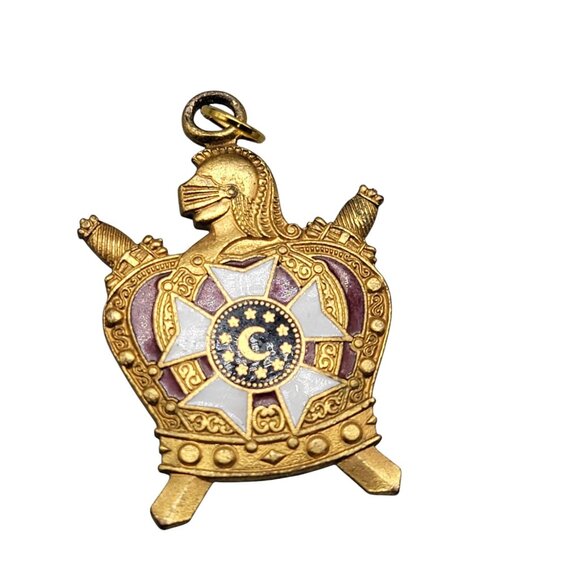 Demolay Masonic Knight Crown Swords Vintage Crescent Moon Red White Blue Enamel - Picture 1 of 4